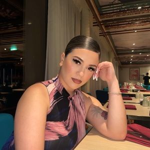 Meet your Posher, Mia